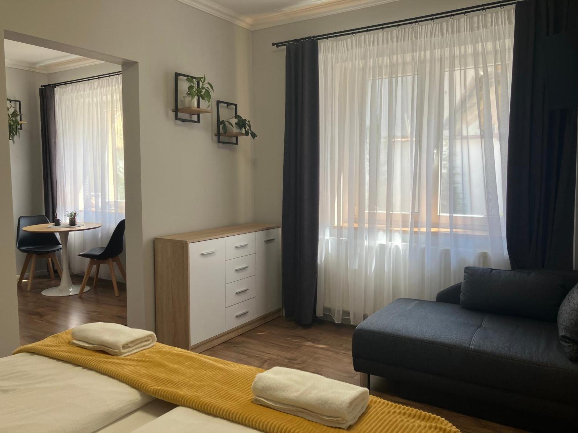 Illa Apartments エゲル エクステリア 写真