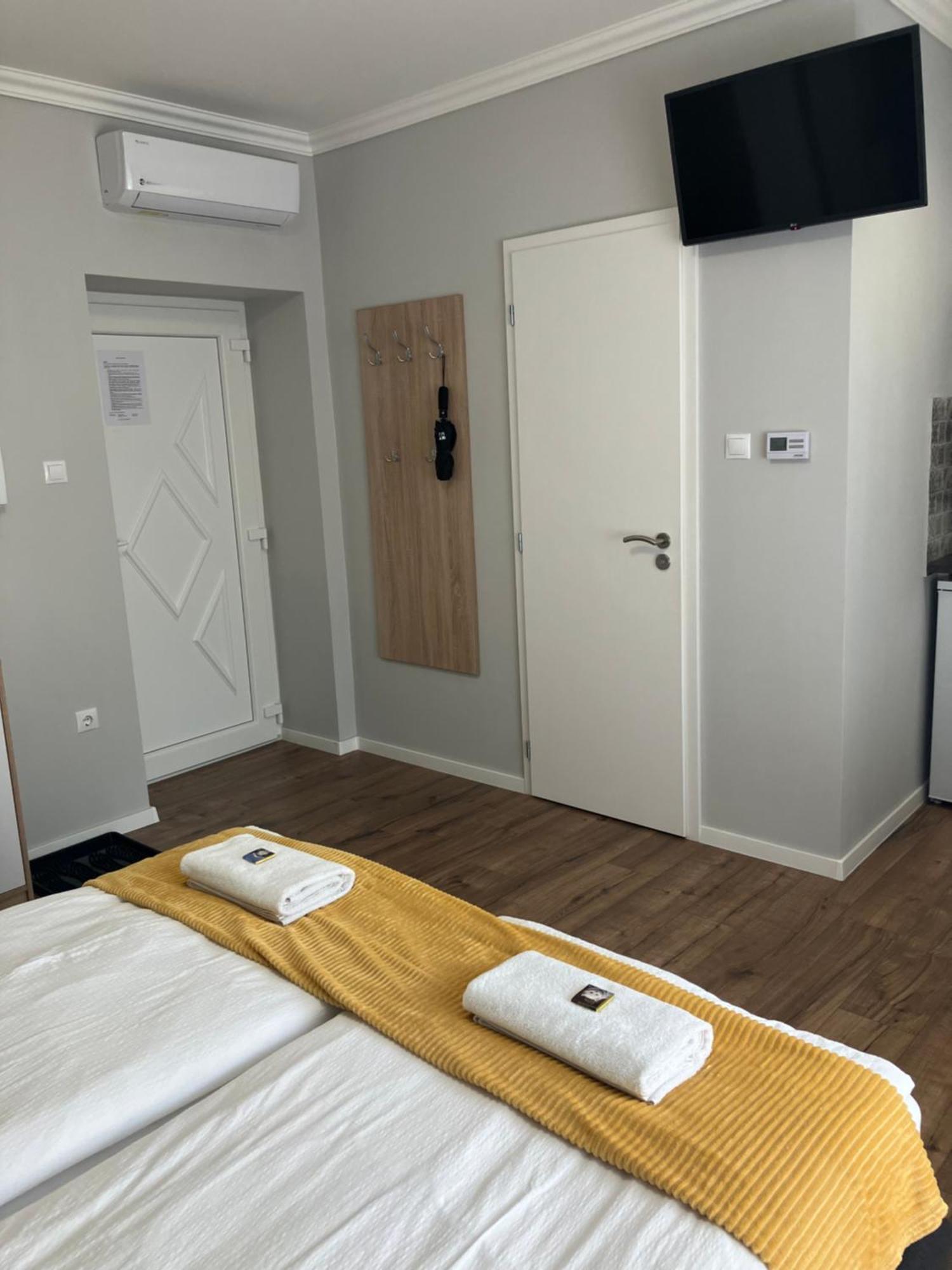 Illa Apartments エゲル エクステリア 写真