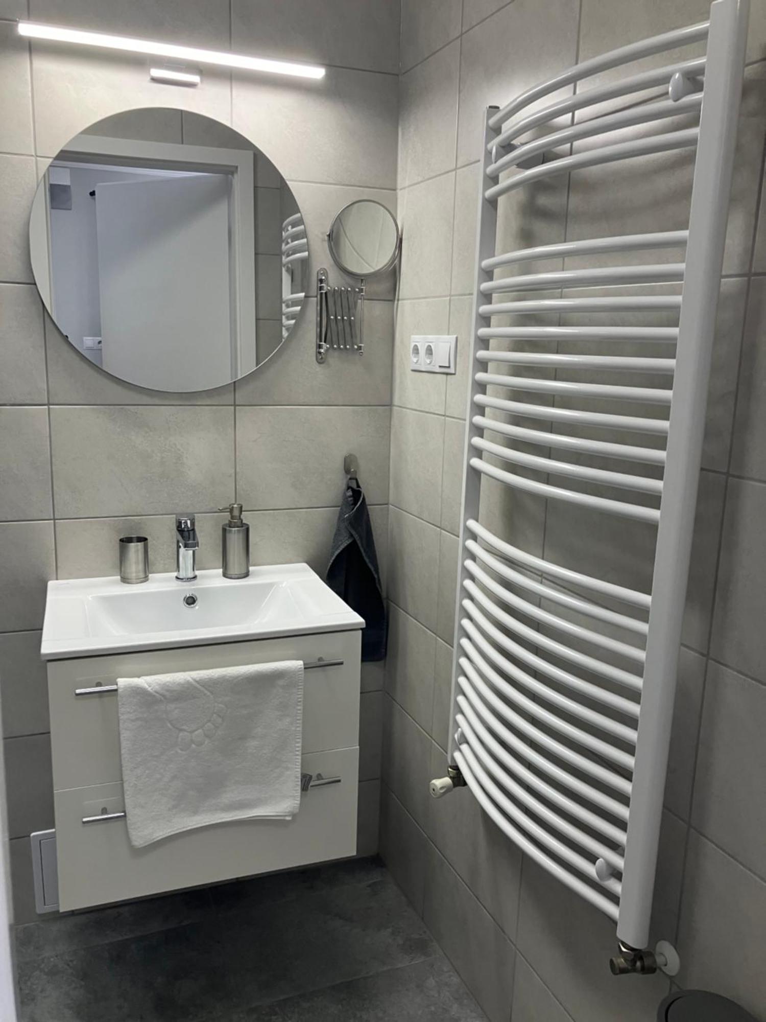 Illa Apartments エゲル エクステリア 写真